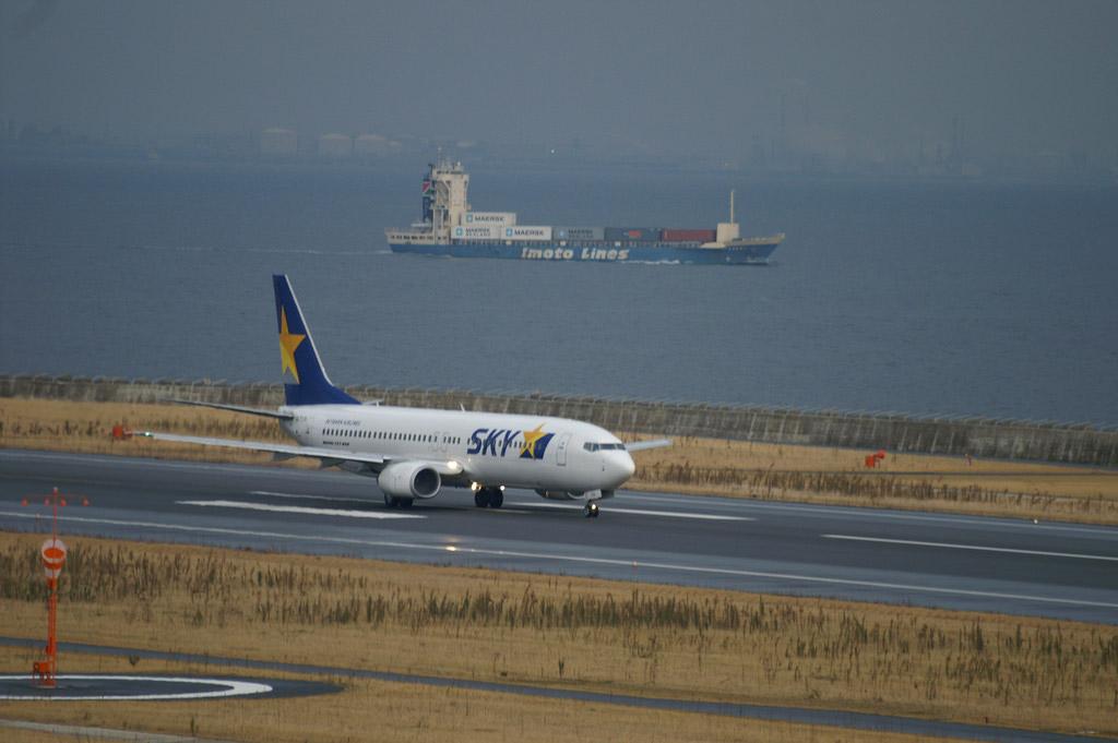 茨城空港から神戸空港への運航便は？